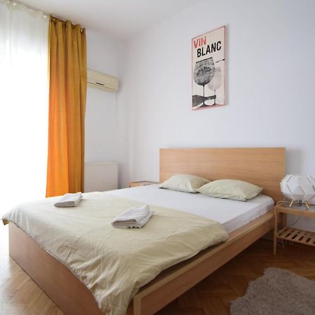 Resedinta Lui Calin - Calea Victoriei Near Royal Palace Bucureşti Ngoại thất bức ảnh