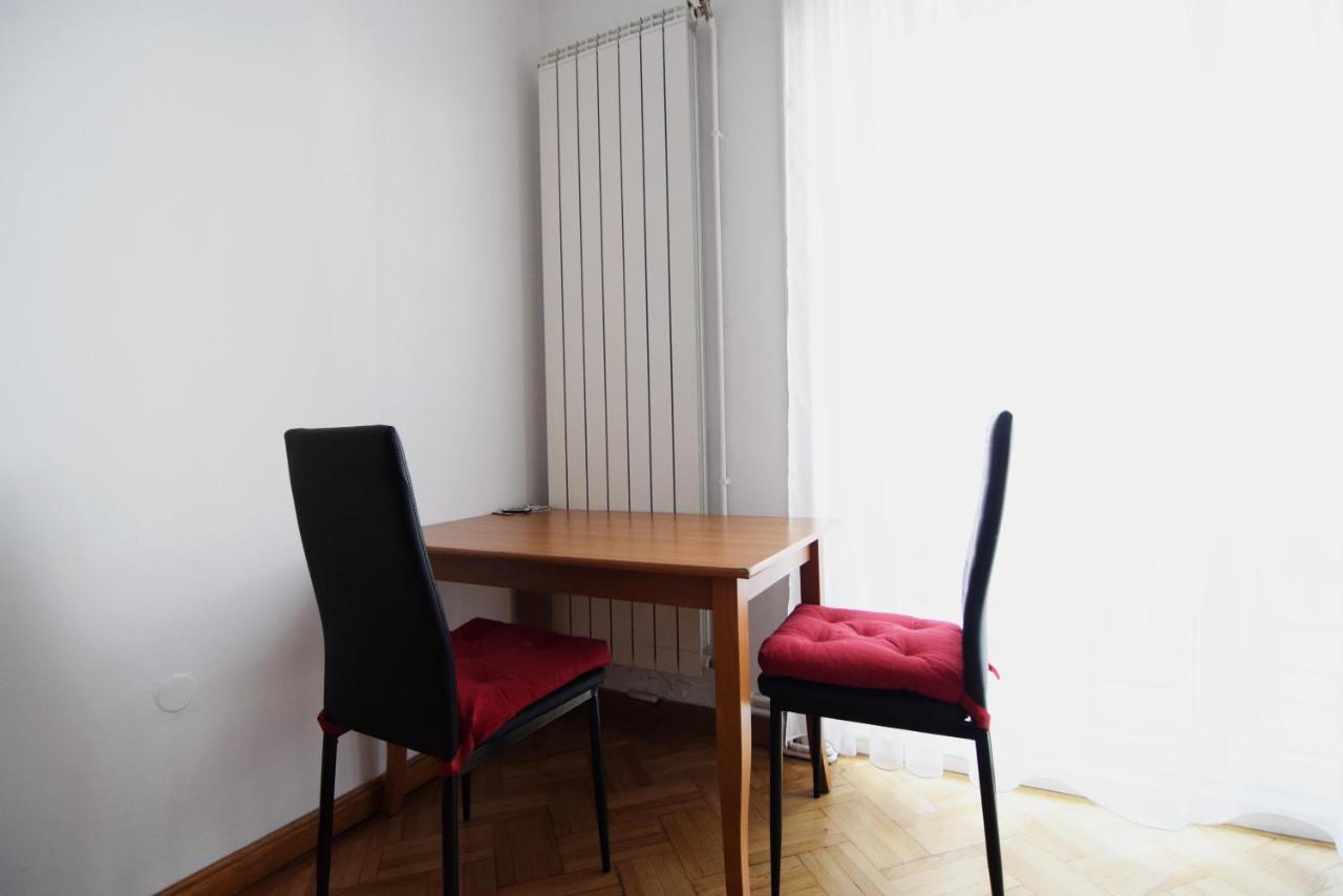Resedinta Lui Calin - Calea Victoriei Near Royal Palace Bucureşti Ngoại thất bức ảnh