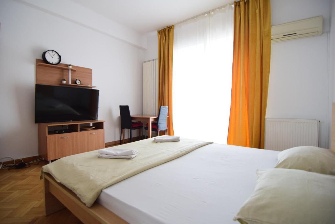 Resedinta Lui Calin - Calea Victoriei Near Royal Palace Bucureşti Ngoại thất bức ảnh