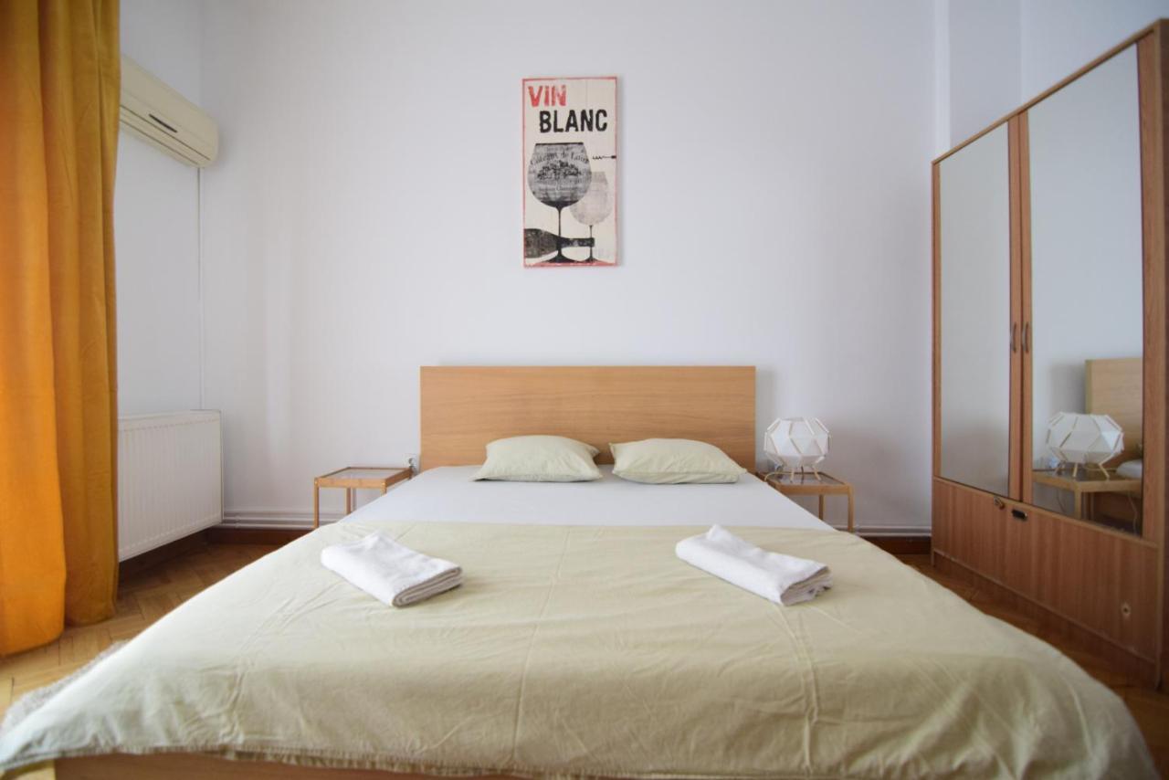 Resedinta Lui Calin - Calea Victoriei Near Royal Palace Bucureşti Ngoại thất bức ảnh