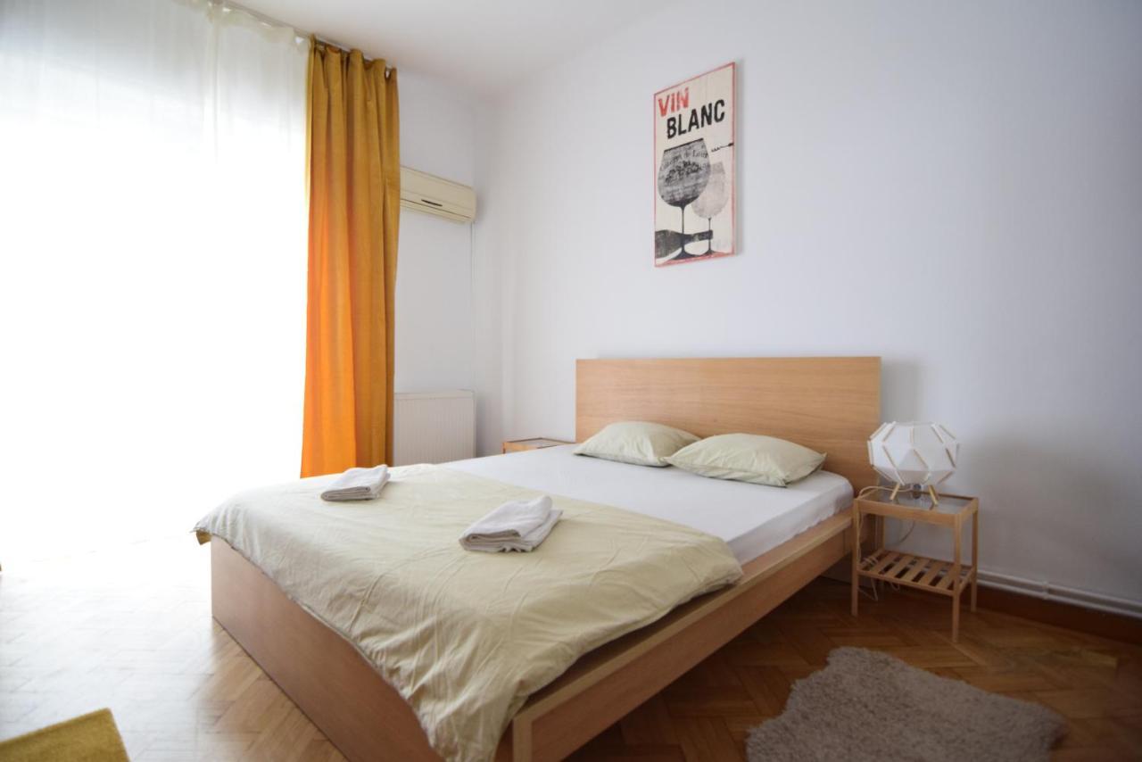 Resedinta Lui Calin - Calea Victoriei Near Royal Palace Bucureşti Ngoại thất bức ảnh